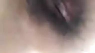 Slim Indian Bhabhi nude MMS for her secret lover