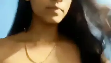Super tits Indian girl nude videos shared online