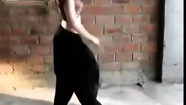 Punjabi girl dancing erotically for Kala Chasma