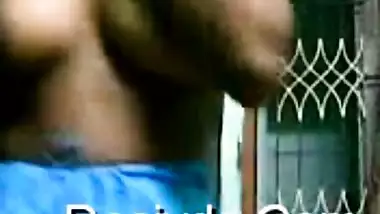 DESI BHABHI SHOWING 4