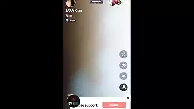 Sara Khan & BF Tango Private New Clip