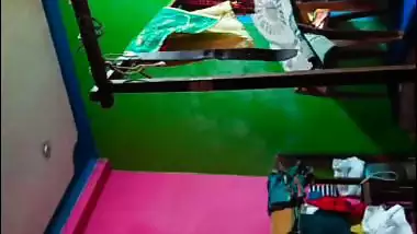 Hindi mom changing dress viral video exposed online