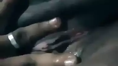 Tamil Girl Showing Her Middle Finger & Masturbating