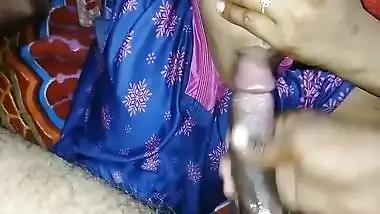 Desi sexy bhabi suck her devar dick