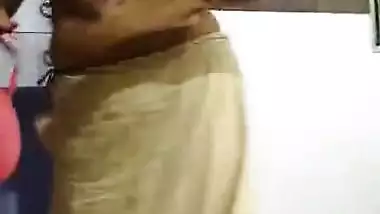 Famous Bhabhi Is Back