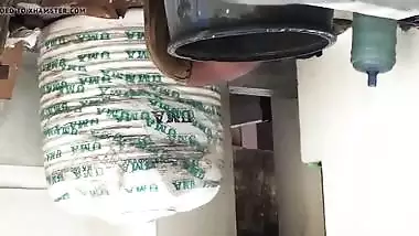 Tamil aunty bathing caught me