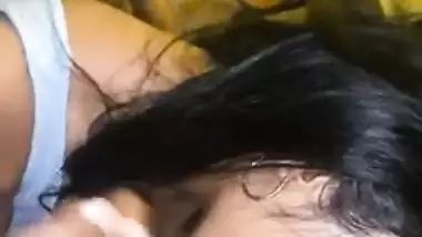 Sexy Lankan Desi girl gives XXX deepthroat blowjob to her lover MMS