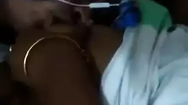 Sweet Desi girl feeding her XXX juicy boobs to her colleague MMS
