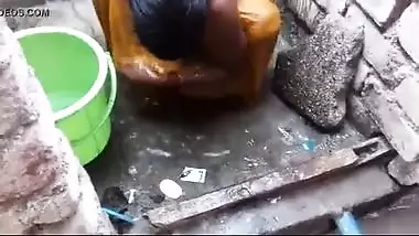 Desi bath video of a village teen