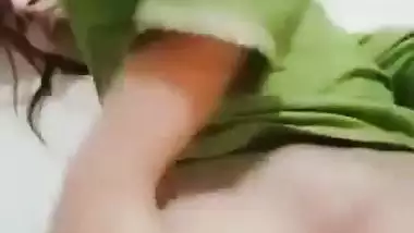 Sexy girl says sorry to her lover by sending her nude MMS