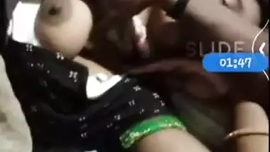 Tamil wifeâ€™s sexy boob show video MMS