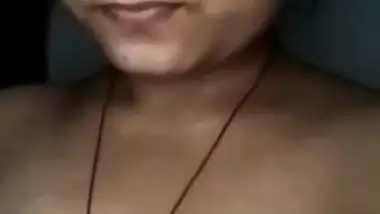 Indian housewife milking her boobs on cam