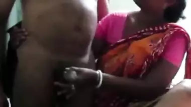 Desi sexy aunty suck her husband dick