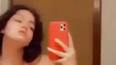 Sexy GF nude pics and viral nude videos spread