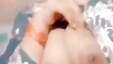 Pakistani lady selfie boobs show to impress her lover