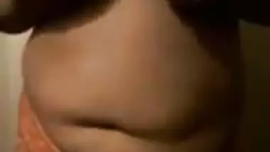 Huge boobs mallu aunty saree tease part 2