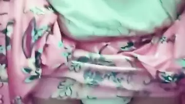 Desi Indian Big Ass Bhabhi Pissing